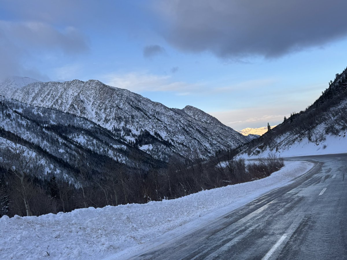 UDOT Cottonwood Canyons tweet media