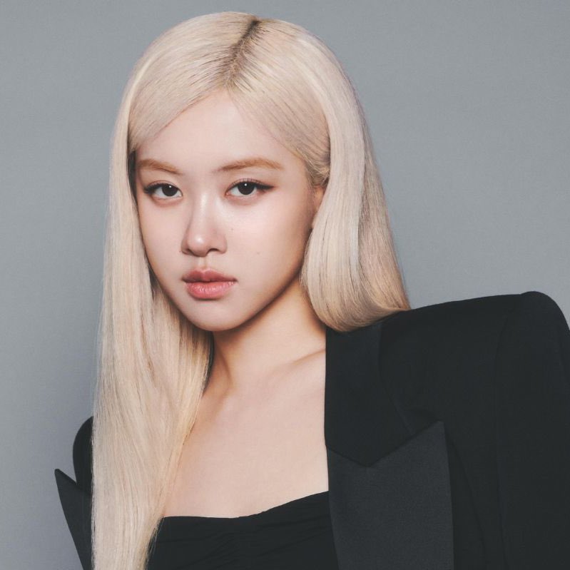 PopCrave's tweet photo. ROSÉ becomes the first artist from outside of North America or Europe to top the IFPI’s annual Global Single Chart. https://t.co/7tEsc2xyNZ