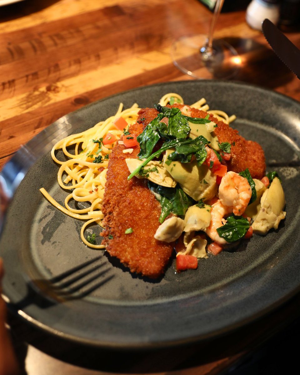 MitchellsFM's tweet photo. Your next favorite bite is plated and waiting. 🍴 Come by and indulge in maximum deliciousness. https://t.co/1UPTmx3Bhs