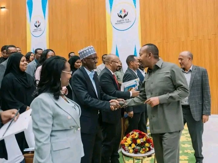 mohammed_borri's tweet photo. Leaders who hold Ethiopia's destiny in their hands!
The Presidents Of Afar, #Asseb Ethiopia 🇪🇹
@awolarba
The Prime Minister Of Ethiopia 🇪🇹
@AbiyAhmedAli https://t.co/gbuoVvD2QP