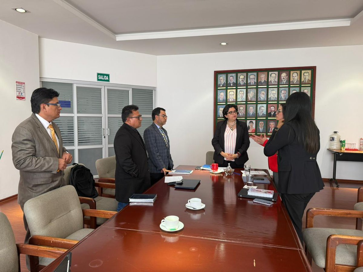 jurisprudenciaUCE tweet media