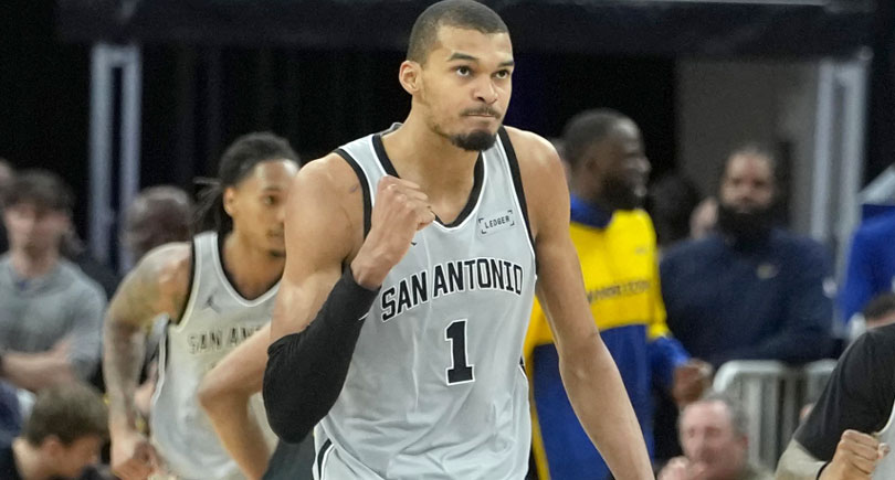 lasvegasbetting's tweet image. Wemby vs the Suns in Texas chaos 🤠
Grab the full breakdown before tipoff
Let’s cash this ticket tonight! 💰

➡️ lasvegassportsbetting.com/phoenix-vs-san…

#SunsUp  #PorVida #Hoops #NBABetting #ParlayPlay #NBAPicks