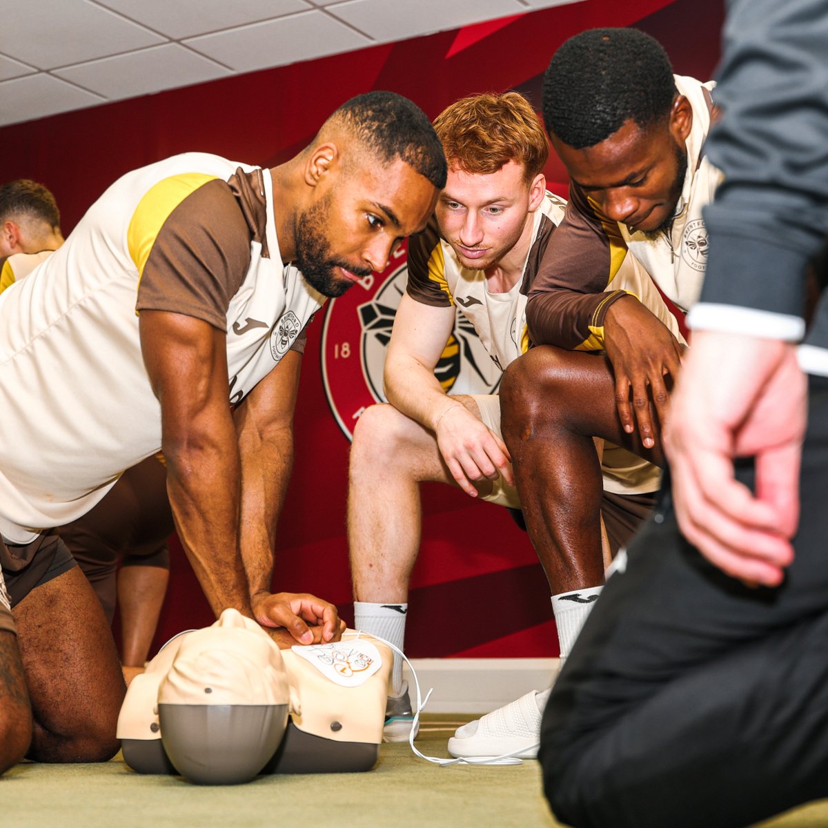 BrentfordFC's tweet photo. Our Heart of West London commitment is to ensure everyone has the skills to save a life ❤️

Learn the 6 steps to become a lifesaver with @resuscounciluk ⤵️
