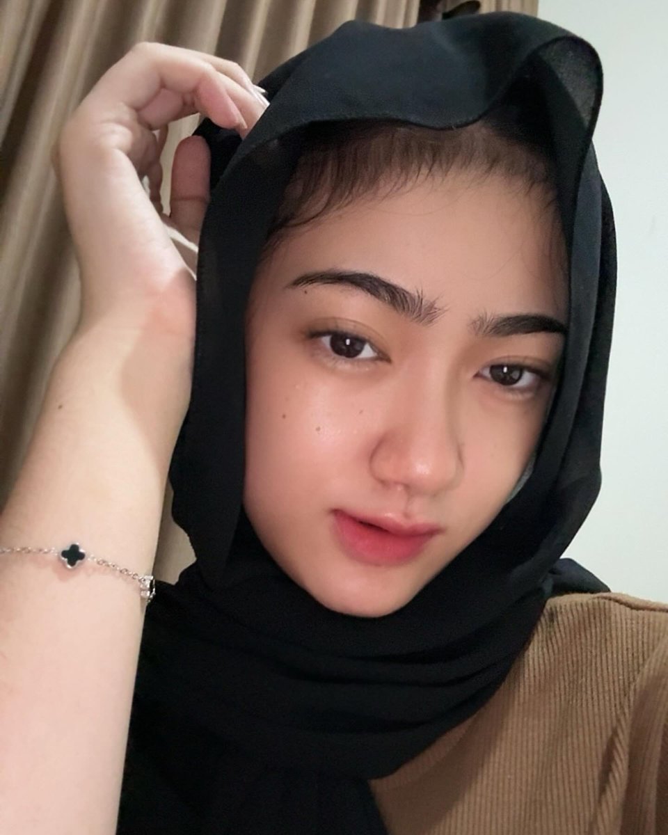 waeife's tweet photo. the queen syakirah.
Join Preview gratis klik link dibawah 
Grup tele viral dengan koleksi lokal dan sudah di sortir rapi.
Hanya upload koleksi cantik dan update setiap hari.
grup preview gratis ada di https://t.co/BetWHsARUF

Akun Utama 
@kuotamalam__
@Kuotahijab https://t.co/v5wA5NUUfr