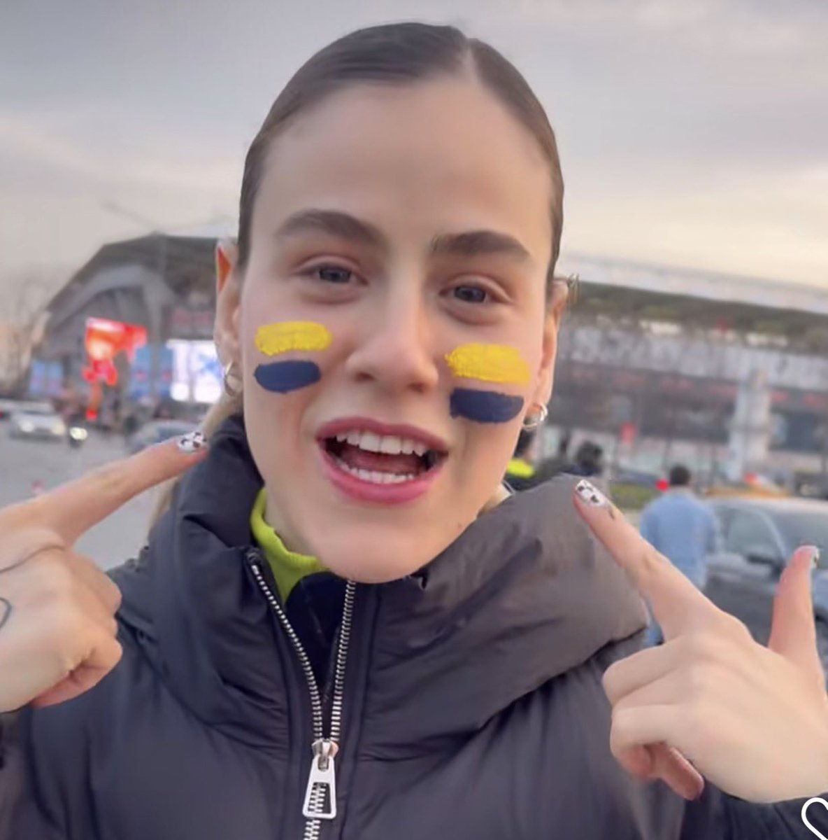 Akşam hem Fenerbahçe maçi hem Lina var ikilemde kaldim