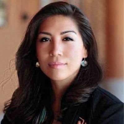 BayAreaDem's tweet photo. Paulette Jordan just won the Democratic primary for governor in Idaho. Meaning, she's now positioned to become the first female governor of Idaho--and the first Native American governor in the US. https://t.co/Dvoq2wBMk0