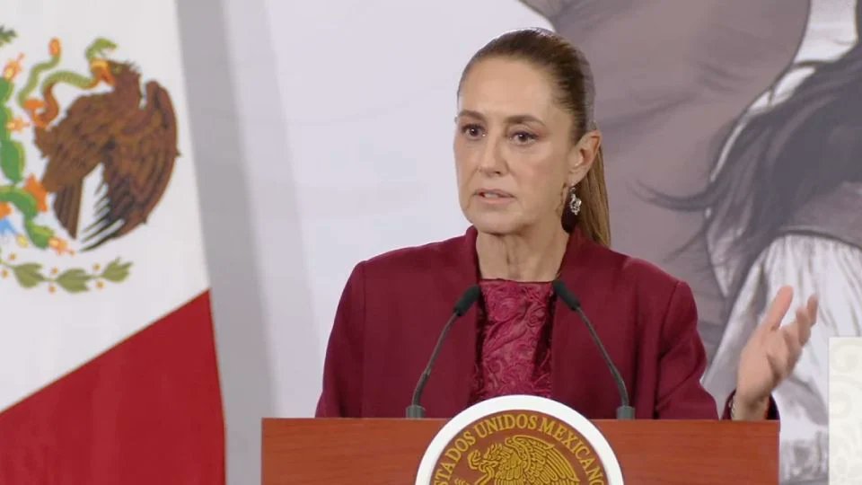 MÉXICO SOLICITA A ESTADOS UNIDOS LA EXTRADICIÓN DE EMPRESARIOS POR HUACHICOL FISCAL

🔎 En su conferencia matutina desde Palacio Nacional, la presidenta Claudia Sheinbaum confirmó que el Gobierno mexicano ha solicitado formalmente a Estados Unidos la extradición de varios