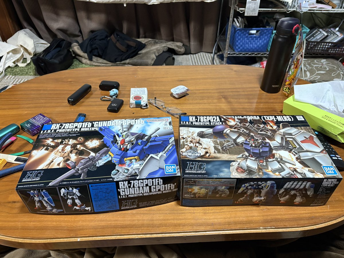 Avi_LvQ's tweet photo. ガンプラを作るために私は帰ってきた https://t.co/YmJfwPG2nR