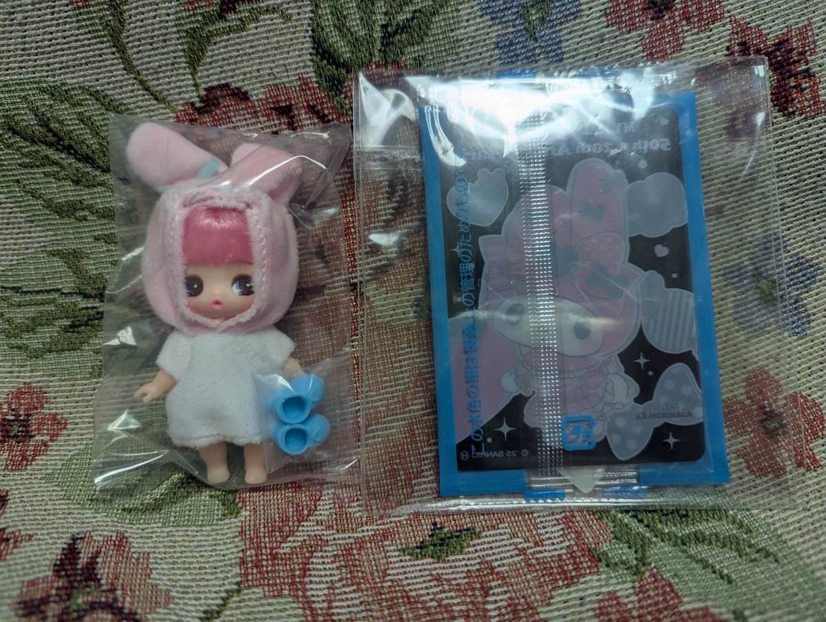 MetalMom9's tweet photo. どうしてもマイメロちゃんが欲しくて、Yahooフリマで買いました🐰💕おまけにカードまで付けてくれた、とても良い方と取り引きができましたヽ(=´▽`=)ﾉ
#Yahooフリマ　#ぷちリカちゃん　#マイメロディ https://t.co/vgnTPWHXvH