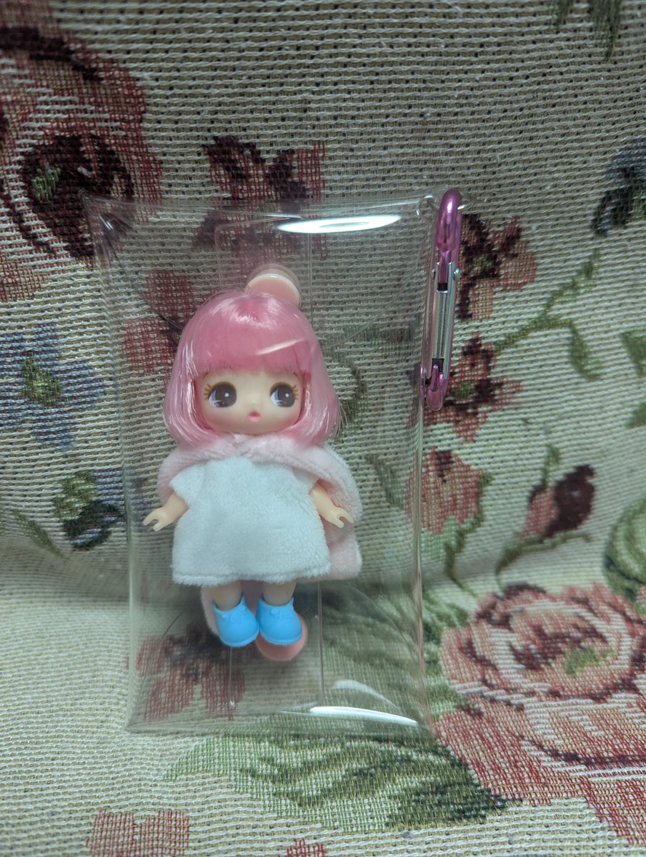 MetalMom9's tweet photo. どうしてもマイメロちゃんが欲しくて、Yahooフリマで買いました🐰💕おまけにカードまで付けてくれた、とても良い方と取り引きができましたヽ(=´▽`=)ﾉ
#Yahooフリマ　#ぷちリカちゃん　#マイメロディ https://t.co/vgnTPWHXvH