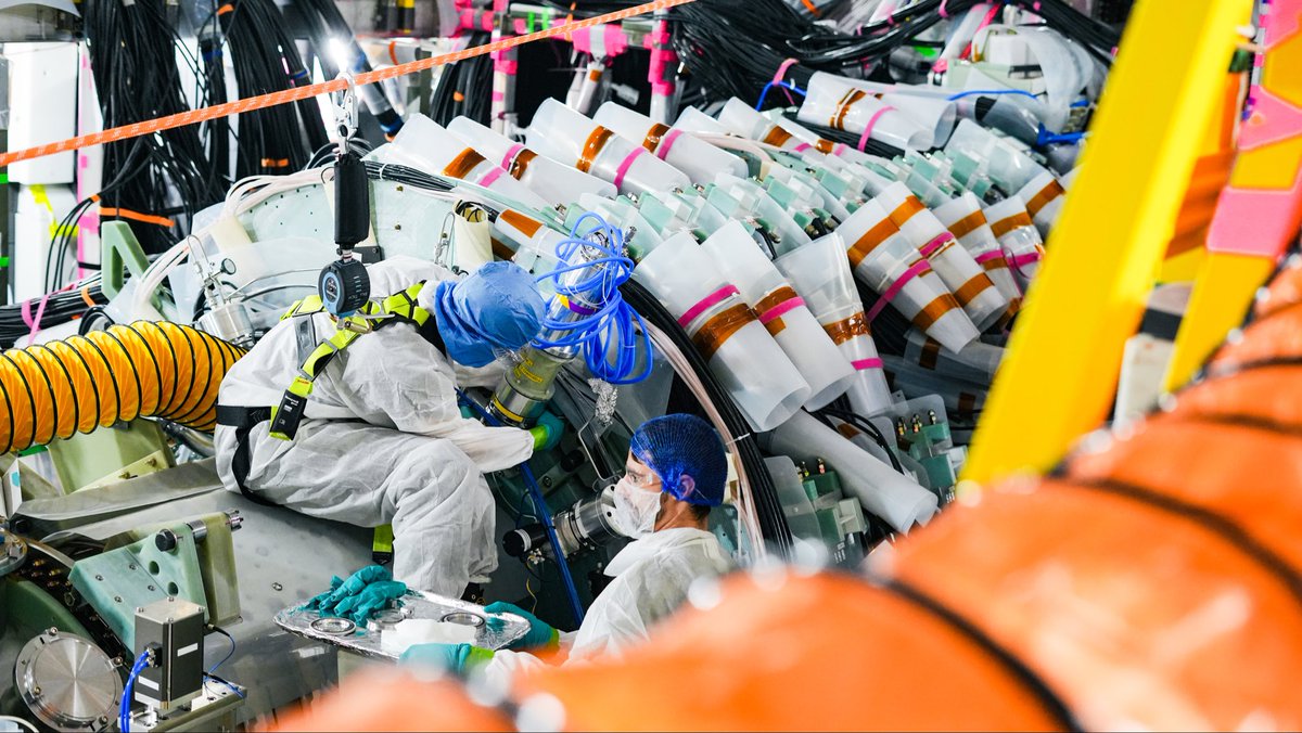 Helion_Energy's tweet photo. Behind the scenes of loading the tritium modules for the first deuterium-tritium campaign. https://t.co/XO8awNRn9V