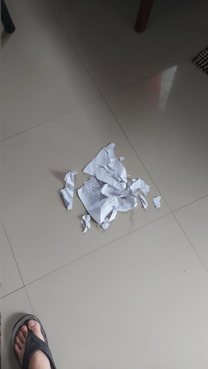 korbodraws's tweet photo. Me finding my dog reached my mom's work files(she's a teacher)

My mom,probably: So... My dog ate your homeworks.... https://t.co/Y0gXiZxALv