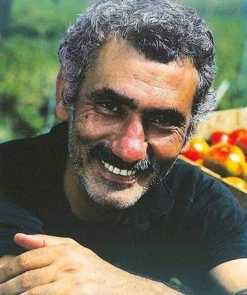 When members of the THKP-C, including Mahir Çayan and Ulaş Bardakçı, were hunted across Istanbul in 1971 by Turkish police following the kidnapping and killing of the Israeli Consul General, renowned actor and director Yılmaz Güney, of Kurdish origin, sheltered them. He was later