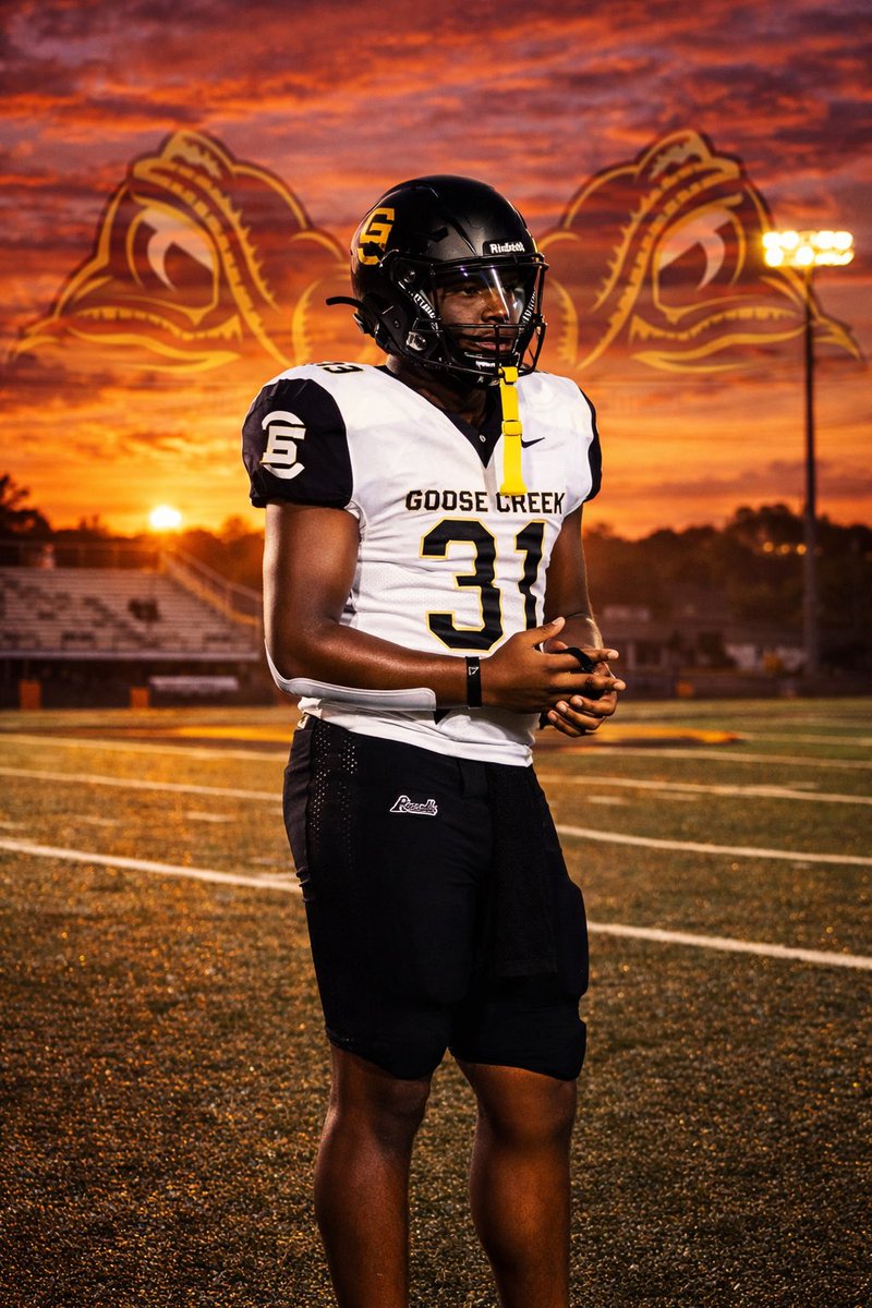 GCGatorFootball's tweet photo. @SukariW17651 #GoGators https://t.co/6NyzFC1d4j