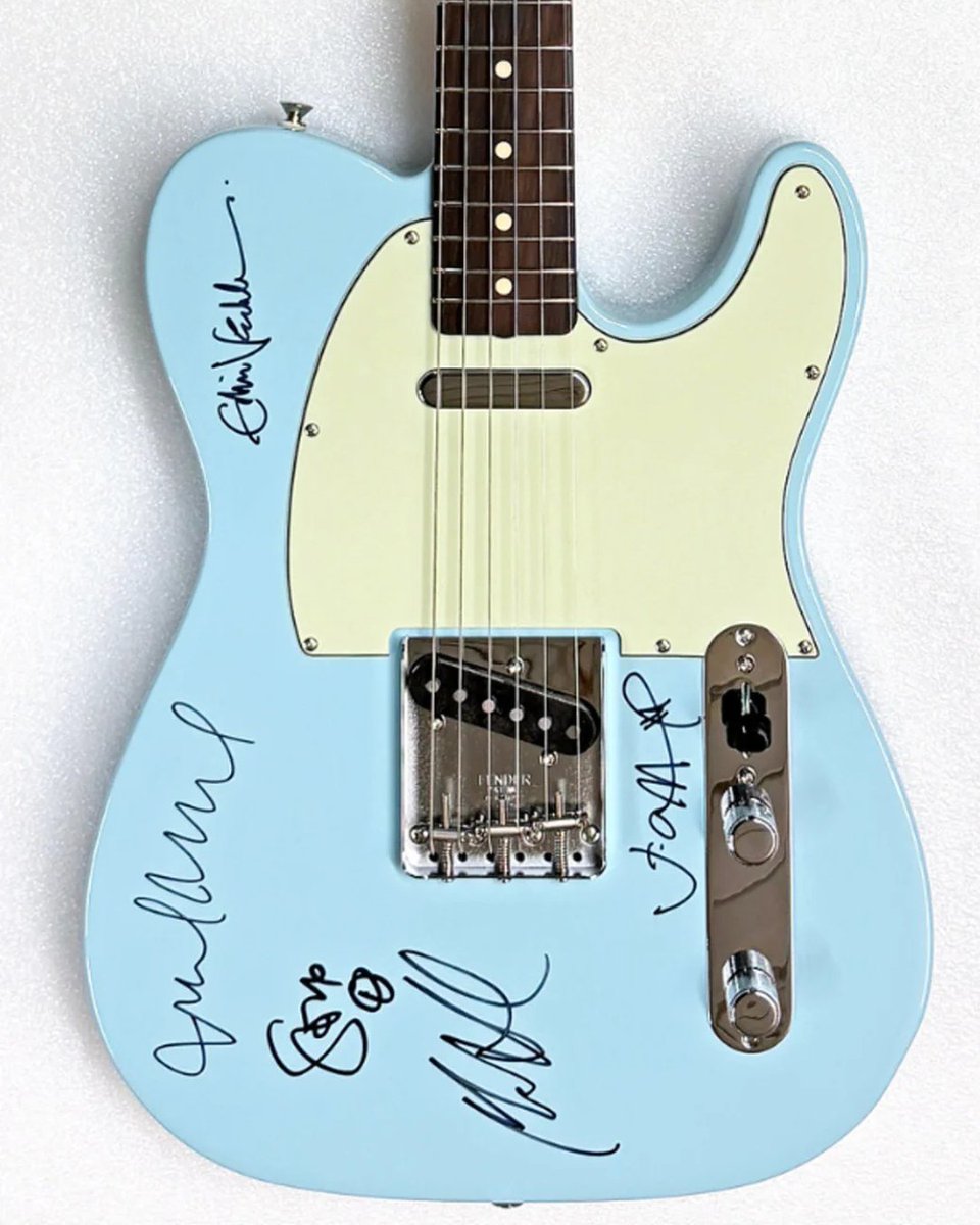 Eddie Vedder tweet media