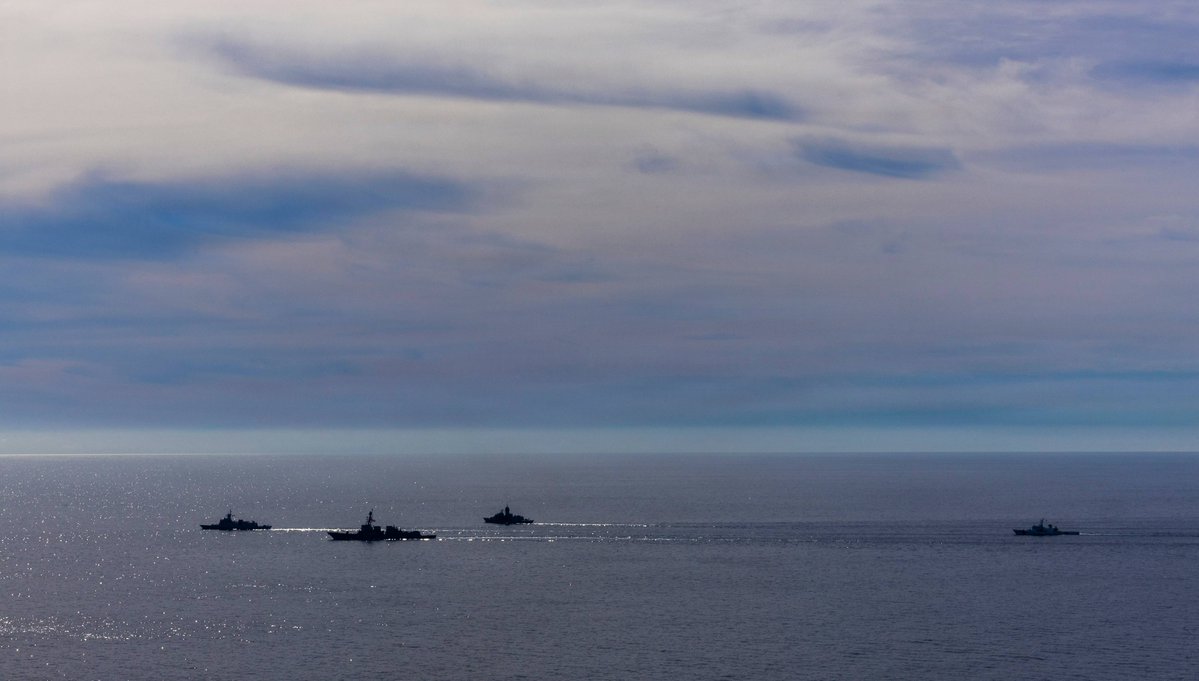 Side by side. 🇺🇸🤝🇦🇺🤝🇵🇭

U.S. Navy Arleigh Burke-class guided-missile destroyer USS Dewey (DDG 105) sails alongside ships from the Philippine Navy, Philippine Coast Guard, and Royal Australian Navy during a Maritime Cooperative Activity (MCA) in the Philippines' Exclusive