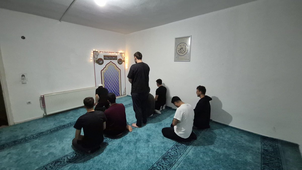 📍 Hekimoğlu Yurdu 
    Dün akşam öğrencilerimizle ilk teravih namazımızı kıldık 🙏

<a href="/OA_BAK/">Dr. Osman Aşkın Bak</a> 
<a href="/gencliksporbak/">Gençlik ve Spor Bakanlığı 🇹🇷</a> 
<a href="/GSB_KYGM/">Kredi ve Yurtlar Genel Müdürlüğü</a>