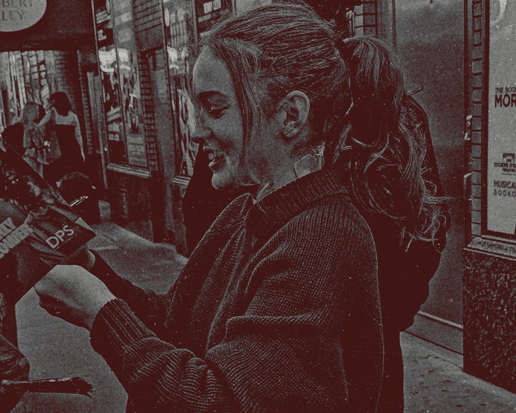 𝐋͟𝐎͟𝐔͟𝐍͟𝐀͟. tweet media