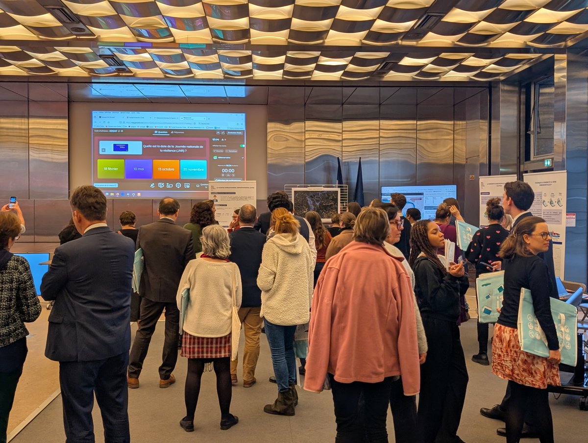 Préfet du Val-de-Marne tweet media