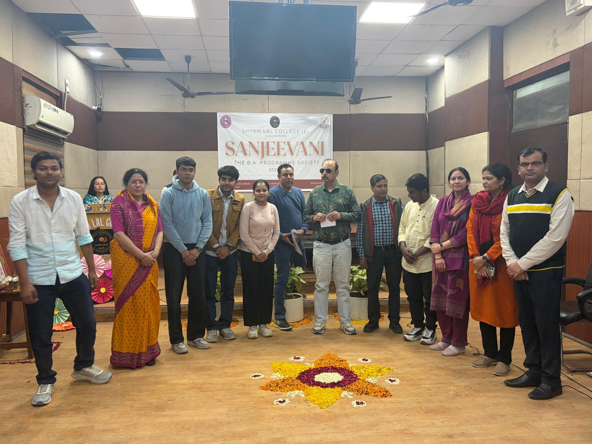 BpitIndia's tweet photo. Vaad-Vivaad aur Humaari Wah Wah! ✍️💫

#BPIT is delighted to share that Aditya Singh Parihar (2nd Year, CSE-DS) and Aditya Sharma (1st Year, CSE) have secured Second Position in the #Debate Competition held on 17th Feb at @shyamlalcollege, under University of Delhi.
@GGSIPUIndia https://t.co/BLN1noFoYy
