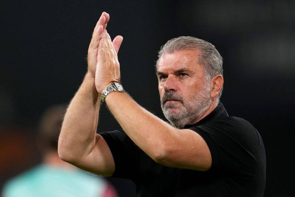 🚨🗣️ Ange Postecoglou: “My view is that Manchester United is the HARDEST job in world football.

“The scrutiny that the club has, and the spotlight it’s constantly under, beholden to the history it has, it’s going to take a UNIQUE individual to be able to overcome.” #MUFC