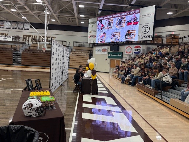 Garden City High School BUFFALO FOOTBALL tweet media