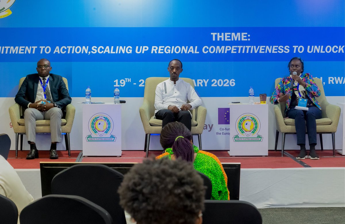 jumuiya's tweet photo. 𝐄𝐀𝐂 𝐌𝐮𝐥𝐭𝐢-𝐒𝐞𝐜𝐭𝐨𝐫𝐚𝐥 𝐇𝐢𝐠𝐡-𝐋𝐞𝐯𝐞𝐥 𝐃𝐢𝐚𝐥𝐨𝐠𝐮𝐞 

🔹The afternoon session featured two engaging panel discussions on Non-Tariff Barriers and Infrastructure, Logistics & Multimodal Connectivity, with head-on discussions on strategies to accelerate trade and economic growth across the region.

@mfa_tanzania @KenyaEac @EACJCourt @EA_Bunge @CSBeatriceMoe 
@RwandaTrade @RwandaMFA @P_Sebahizi @TradeMarkAfrica @eacgiz @SGNduva @SMannette1 @KanaFlash @mfa_tanzania @meaca_ug @RDC_Minafet @EACAffairsKenya @TheVillaSomalia @SouthSudanGov @EABCjumuiya @KenyaEac @eacgiz