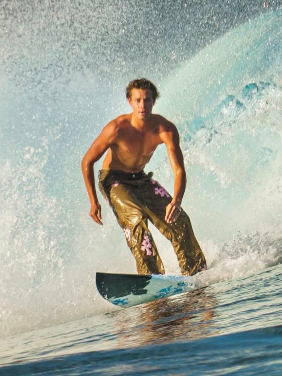 Chrome Hearts surfing AD