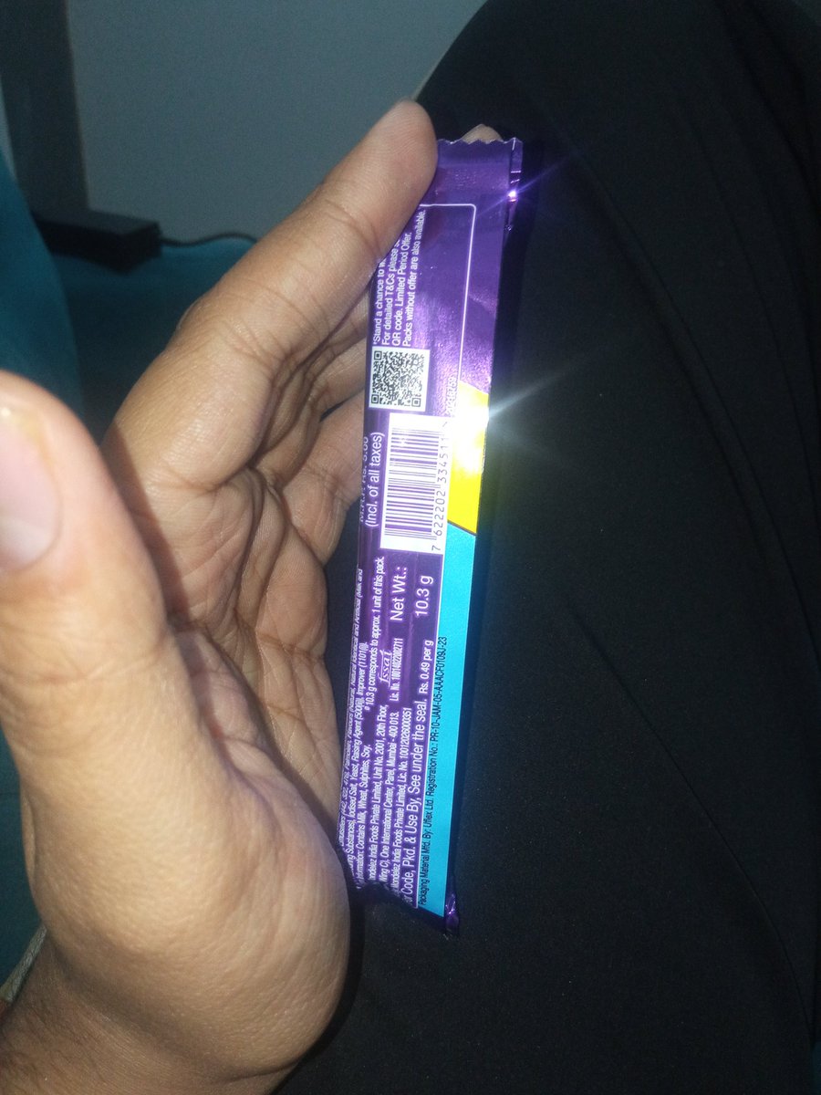 itssm18's tweet photo. Recently i have purchased this Cadbury perk and i see a QR code on the wrapper i tried to scan a lot but i think the companies are making fool of their customer i am unable to scan this qr  and they just wrote rs 10000 and other prizes
 @cadburysilk good strategy https://t.co/DIgWmQFTxp