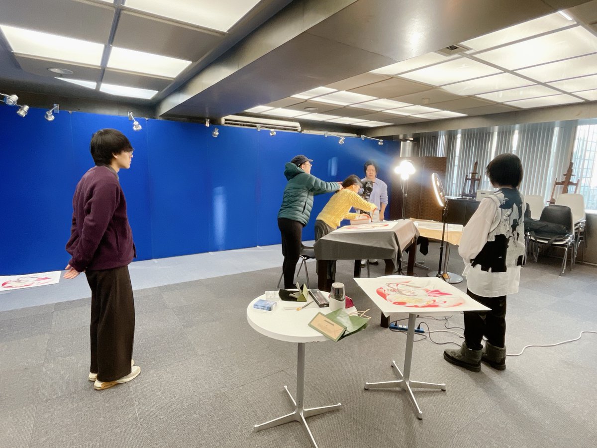 本日垣野内成美先生に昨年秋に発表した新作版画のサイン入れと、版画