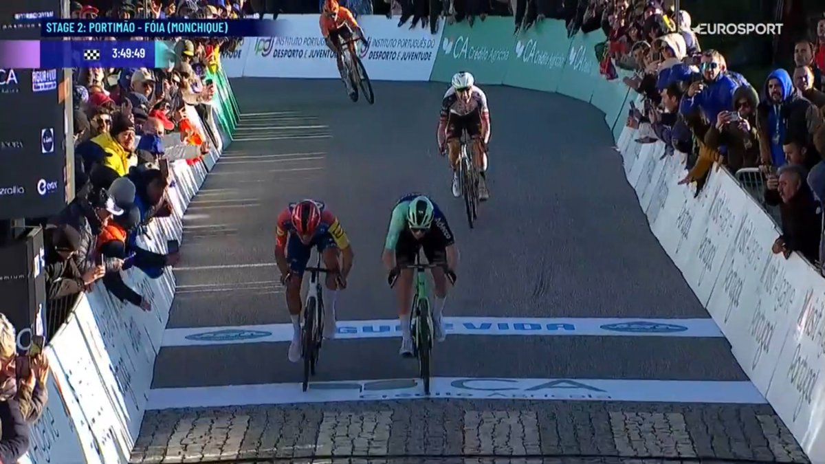 DansLaMusette's tweet photo. VICTOIIIIIIIIIIIIIIIIIIRE DE PAUL SEIXAS 
ON A TROUVÉ L'ÉLU 
C'EST LE PLUS BEAU JOUR DU CYCLISME FRANÇAIS https://t.co/fsZYYDSQoU