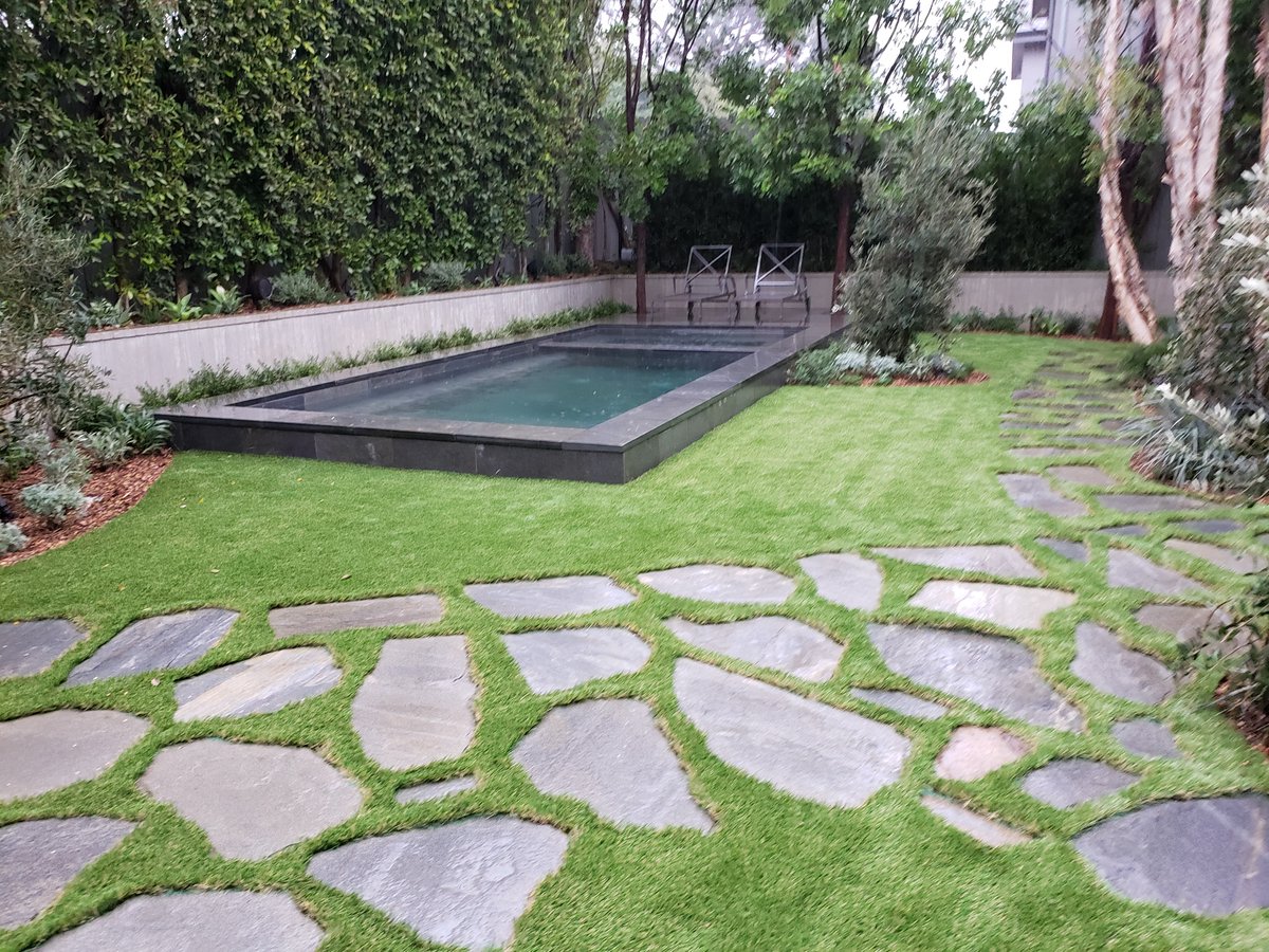 A tucked-away pool oasis
That quiet corner of your yard? It’s prime pool real estate 😎 You don’t need a ton of space to create a relaxing retreat. Smart design turns even the smallest areas into a private backyard escape.