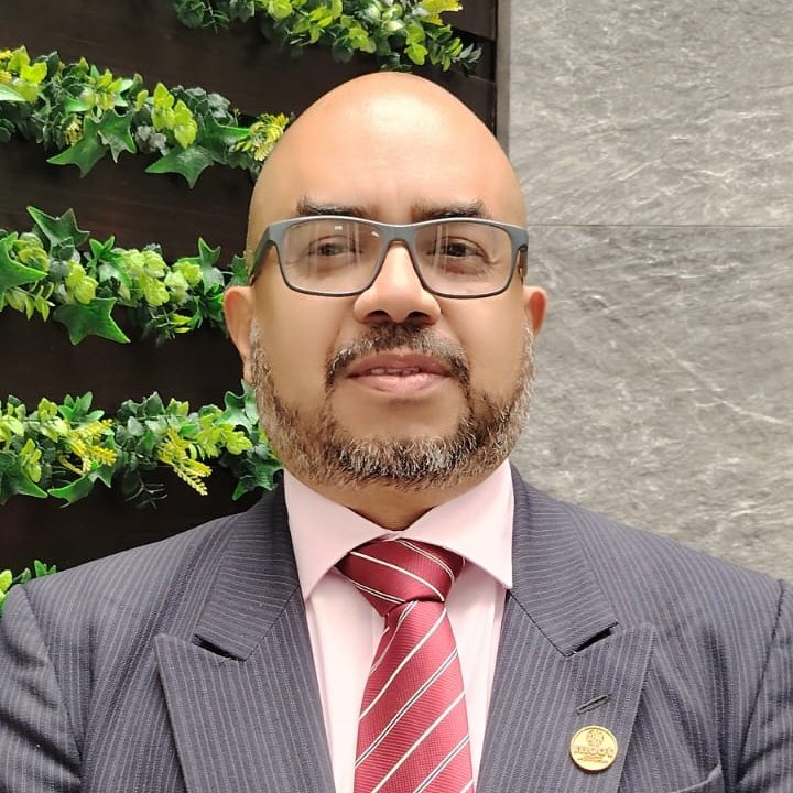 𝗖𝗔𝗡𝗗𝗜𝗗𝗔𝗧𝗢 𝗔 𝗠𝗔𝗚𝗜𝗦𝗧𝗥𝗔𝗗𝗢 𝗣𝗢𝗥 𝗘𝗟 𝗖𝗢𝗡𝗚𝗥𝗘𝗦𝗢
Julio Fernando Melgar Peña entrega su expediente como candidato a magistrado de la Corte de Constitucionalidad (CC), período 2026-2031, en el proceso del Congreso de la República.
#ElecciónCongreso2026