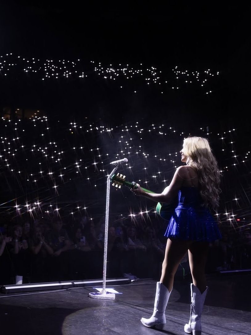 alsomakeitrain's tweet photo. goodbye am i okay? era, you were so good to us 💙💙💙 https://t.co/owauupuZ2w