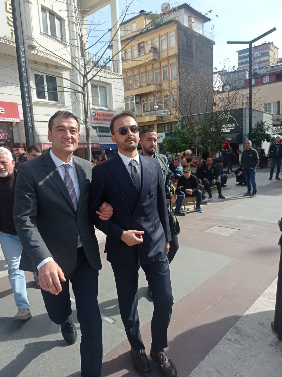 eekiz's tweet photo. Giresun Belediye Başkanımız Sayın Fuat Köse'ye geçmiş olsun dileklerimi iletiyorum.

Kendisinin geçirdiği rahatsızlık sonrası anjiyo operasyonunu başarıyla atlattığını ve sağlık durumunun iyi olduğunu öğrenmek beni çok memnun etti. https://t.co/Jnsn2KMlhQ
