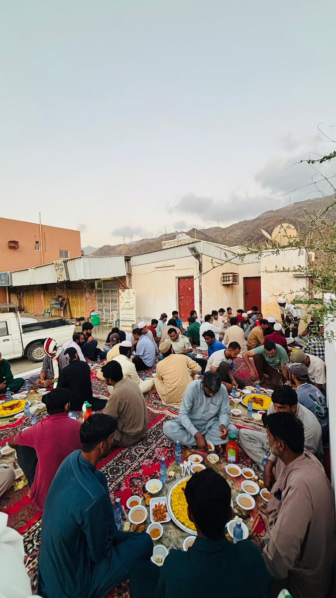 AlberBashoot's tweet photo. اليوم ��لثاني من شهر رمضان المبارك 1447 هـ 

فاعل خير يتكفل بكامل تكلفة إفطار صائم 

سائلين المولى ان يبارك له بماله ويخلف عليه بخير  #أجاويد4 https://t.co/GO2vfj3USe