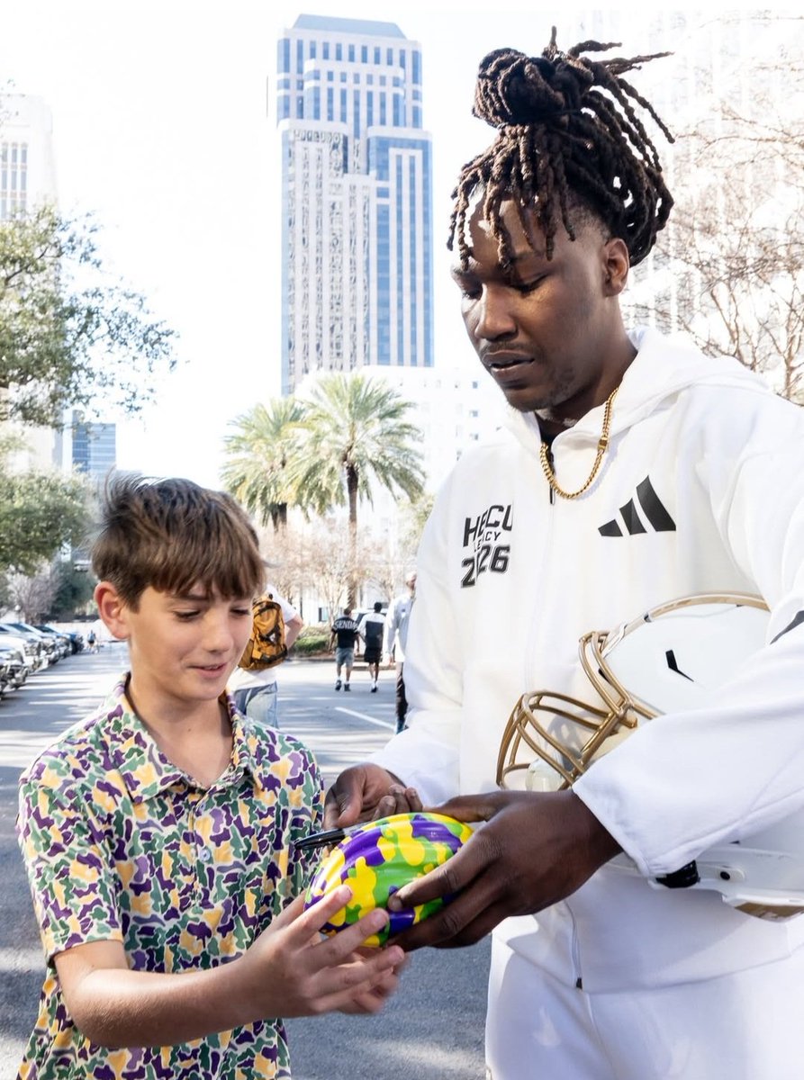 Golden Bulls QB <a href="/Iam_kd4/">Kelvin Durham Jr🥀</a>   <a href="/HBCULegacyBowl/">HBCU LEGACY BOWL</a> 
#EVERYTH1NGEVERYDAY #2025CIAACHAMPS