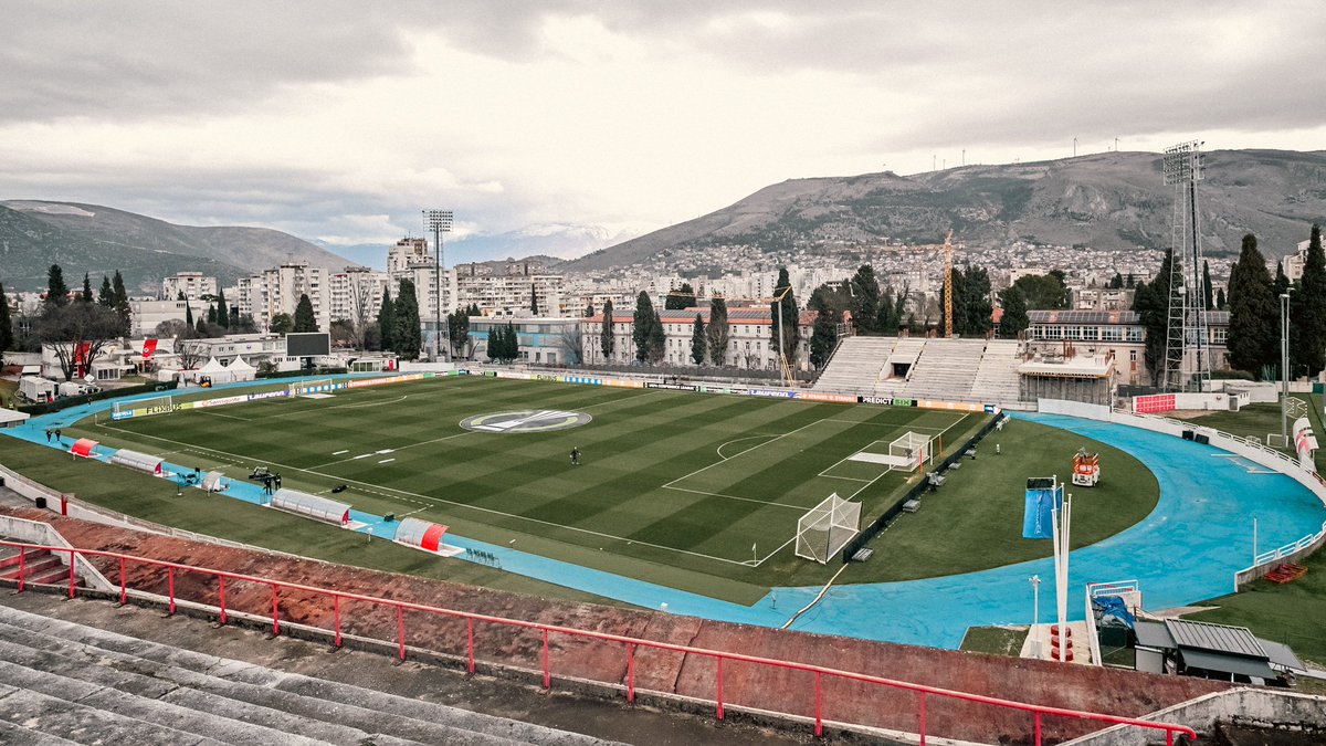 KillianB22's tweet photo. Toutes ces images de supporters de Crystal Palace à Mostar. 🇧🇦

Des milliers de kilomètres, un stade improbable, une ville qu’on ne découvre sans doute jamais sans le foot.

La Conference League est la plus belle compétition européenne… pour ceux qui vivent le foot au stade. https://t.co/pYBZc2oP6K
