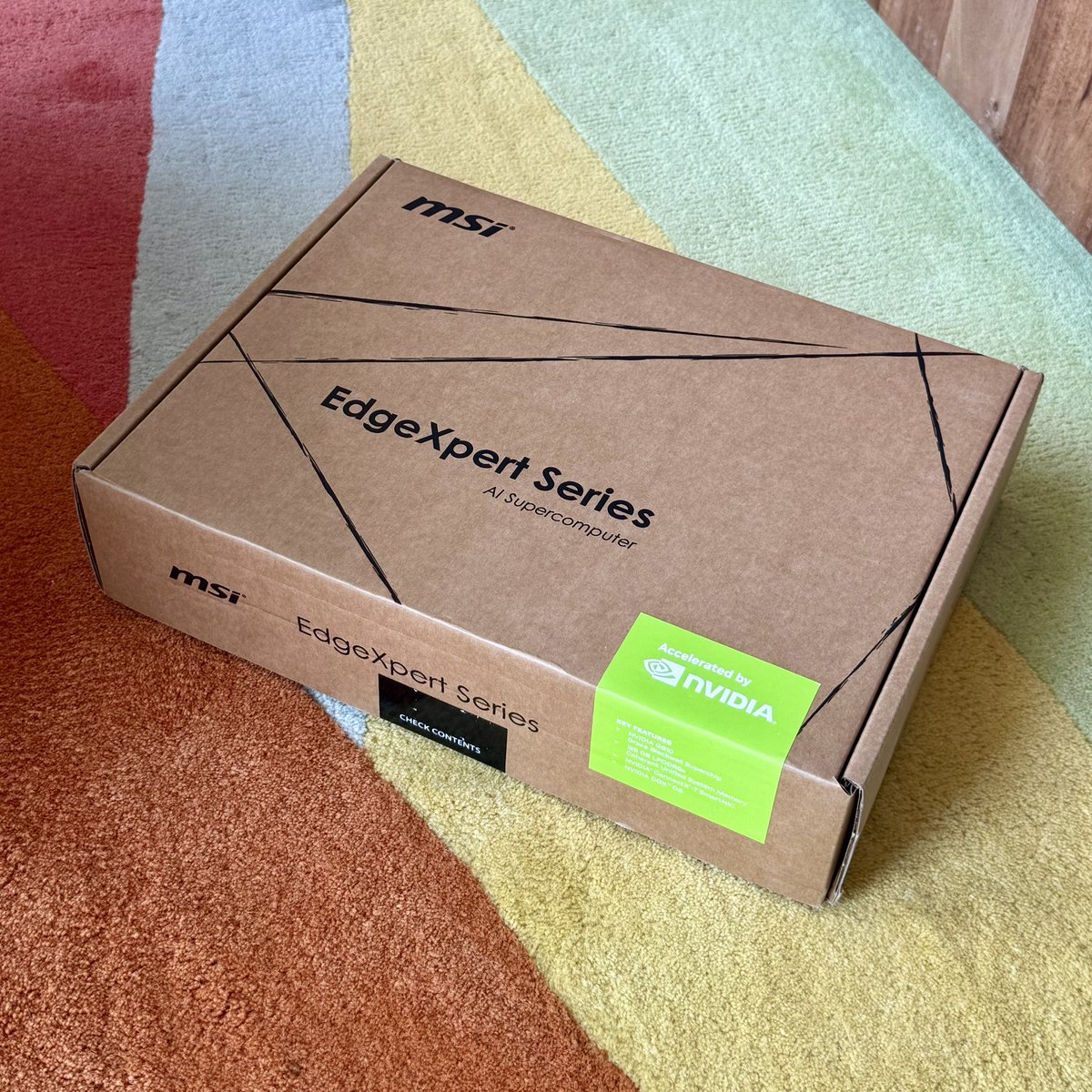 pixelio's tweet photo. I’m late to the DGX Spark party but I finally got an NVIDIA Blackwell GB10 box! https://t.co/JywrvsheuZ