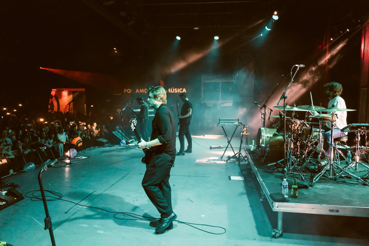 Nothing But Thieves tweet media