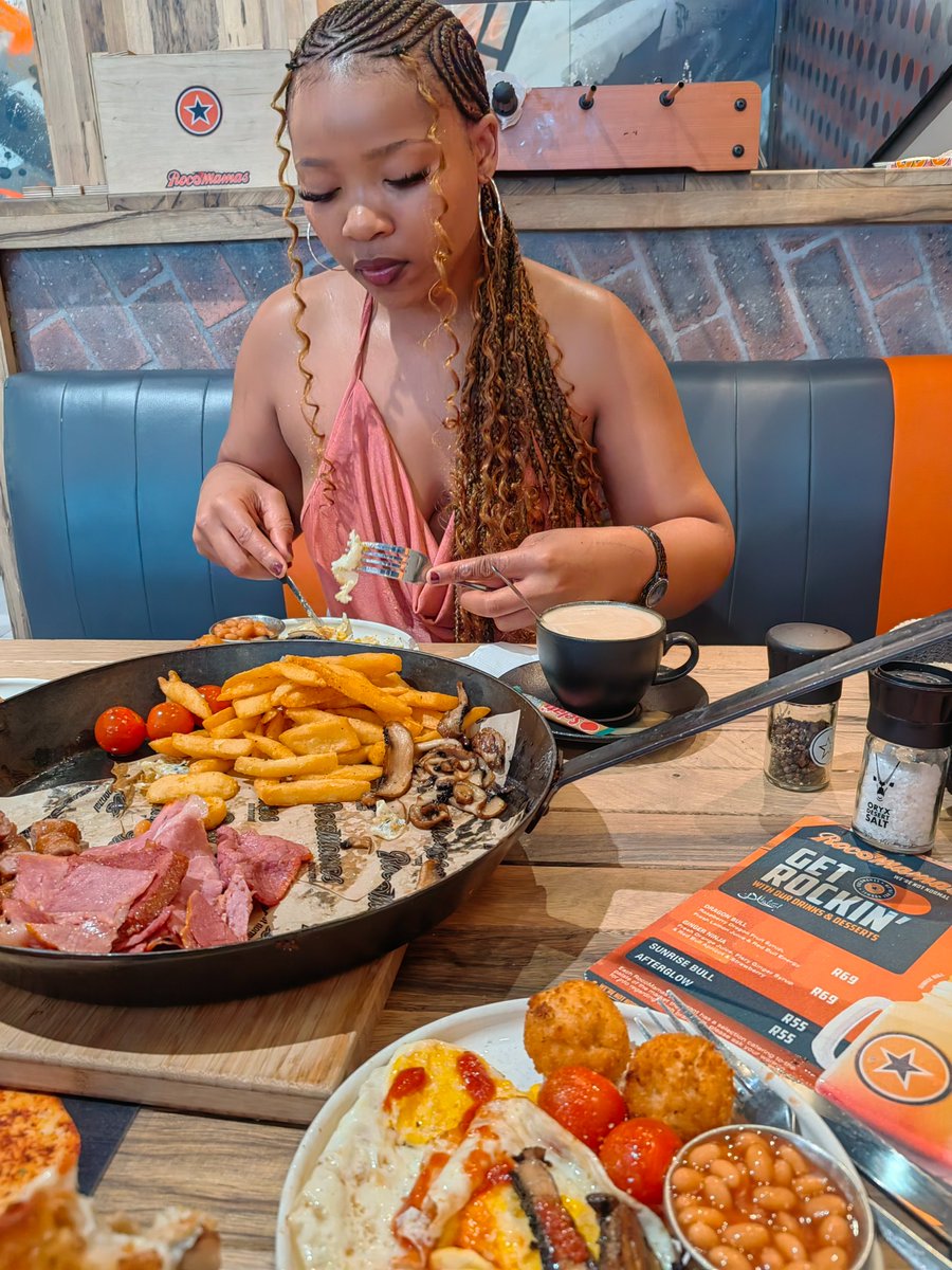 Makaviwe tweet media