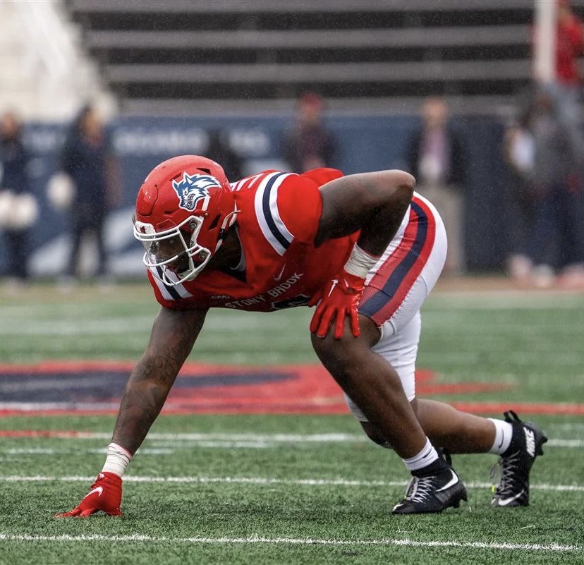 After a great conversation with <a href="/CoachHamm17/">Sean Hammonds Jr</a> I’m Grateful to receive an Offer from Stony Brook University! <a href="/CentralFB413/">Springfield Central Football</a> <a href="/ValdamarTBrower/">Valdamar Brower</a> <a href="/Watson_718/">William Watson</a> <a href="/CoachCollington/">coach collington</a> <a href="/CDenson99/">Coach Denson</a> <a href="/CoachMartinESA/">Coach Martin</a> <a href="/NE6FB_Recruits/">NE-Recruits</a>