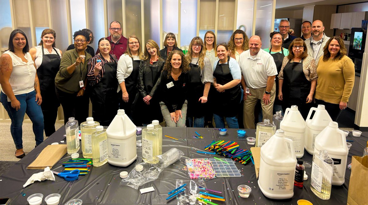 elementsCU's tweet photo. We’re thrilled to team up with @rileykids on a series of volunteer and fundraising opportunities throughout this year. 🎉

Recently, a handful of our employees came together at our headquarters to assemble more than 300 colorful “smile kits” for Riley Kids to brighten their day. https://t.co/6kZ6ROOe2e