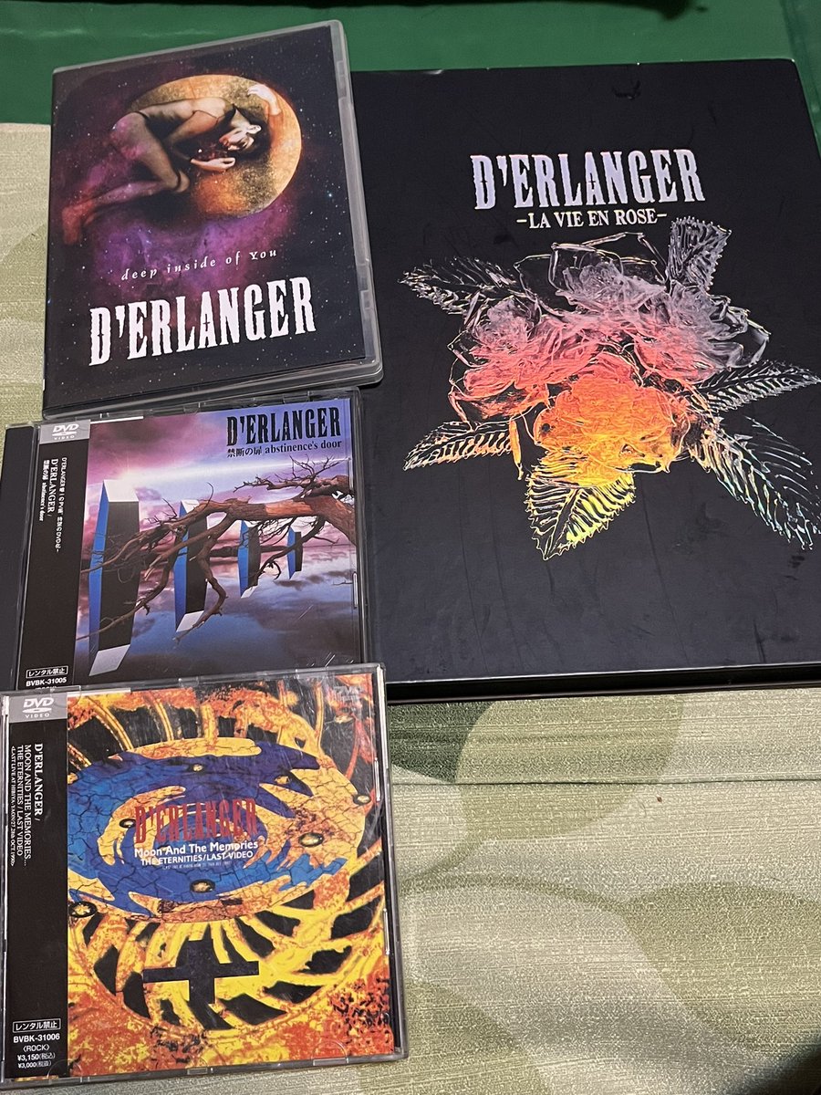 D'ERLANGERはDVDのジャケもイカしてる。