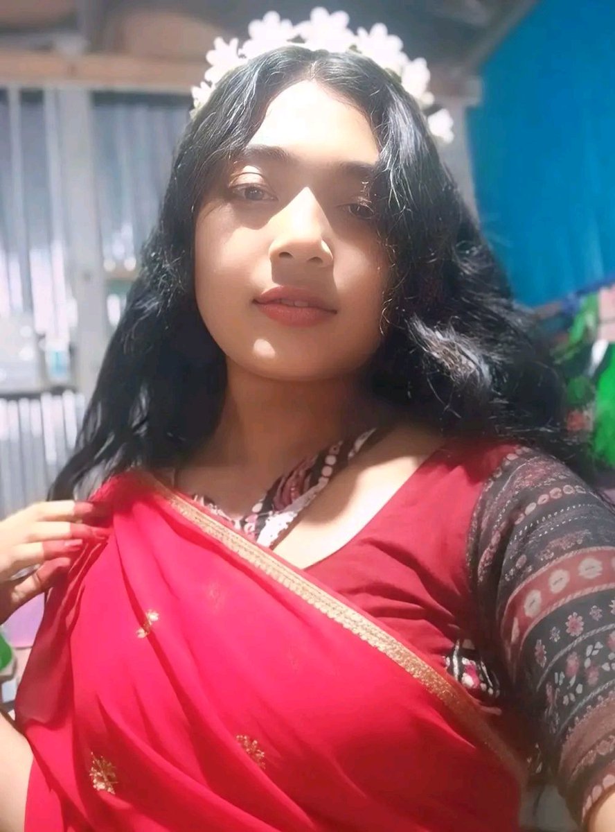 বড় আপুর শাড়ি পড়েছি কেমন লাগতেছে