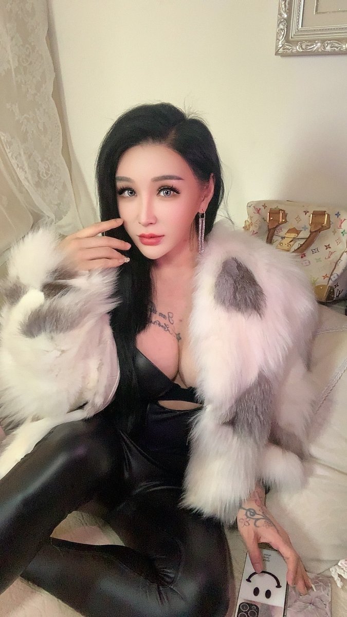 新年快乐ts美琳娜来大庆了短暂停留可以见面了微18210463367 #大庆ts #大庆cd #大庆人妖 #大庆伪娘 #大庆四爱 #大庆变性人 #大庆女王 #大庆sm 攻受兼备