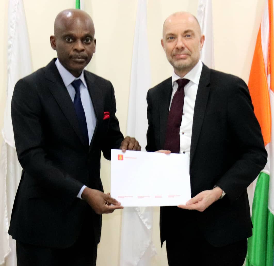 Robert Dussey tweet media