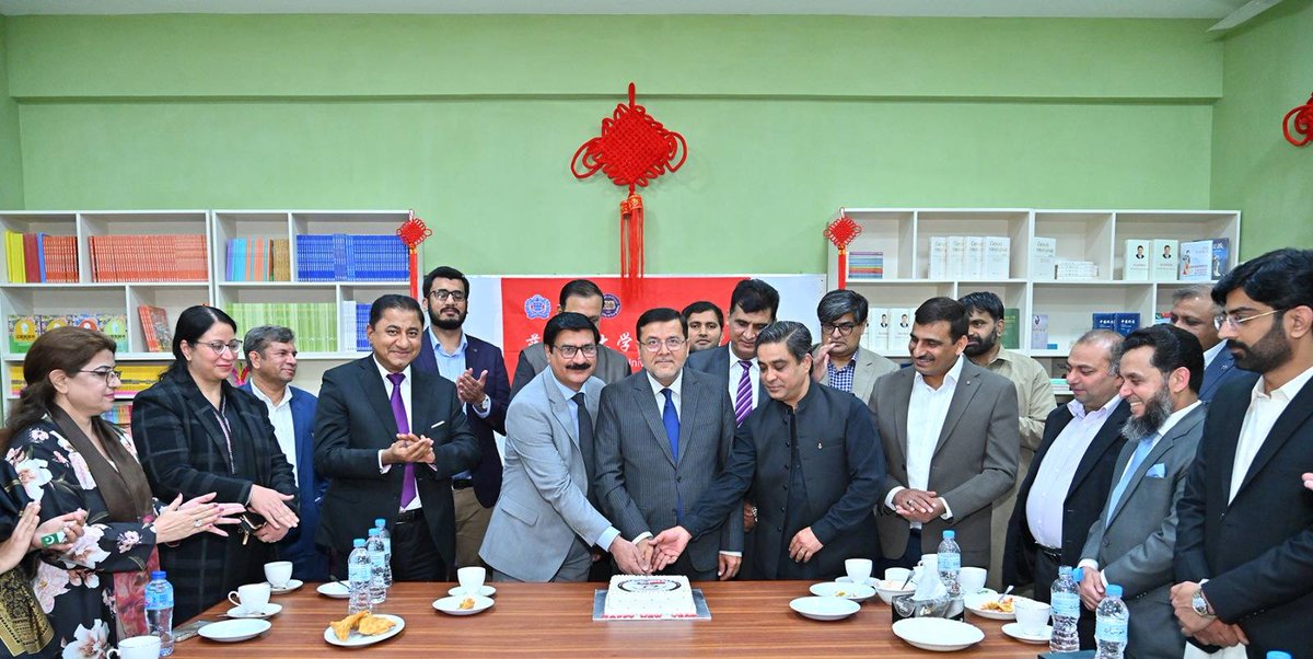 PICSUOS's tweet photo. Vice Chancellor UoS Prof. Dr. Qaisar Abbas inaugurated the Chinese Resource Lounge and joined Chinese New Year celebrations organized by PICS and CI , reaffirming Pakistan–China academic and cultural cooperation.
#UoS #PICS #ChineseNewYear #PakChinaFriendship #AcademicDiplomacy https://t.co/qN2C8KuwZJ