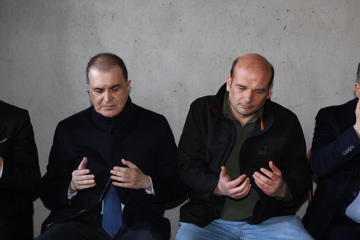 Geçmiş dönemde partimizin İmamoğlu ilçe başkanlığını yapmış, uzun yıllar birlikte yol yürüdüğümüz dava arkadaşımız Ali Ekiz’in vefatından büyük üzüntü duyduk. 

Taziye ziyaretinde bulunduğumuz ailesine sabır ve başsağlığı dileklerimizi ilettik. 

Allah rahmet eylesin, mekanı