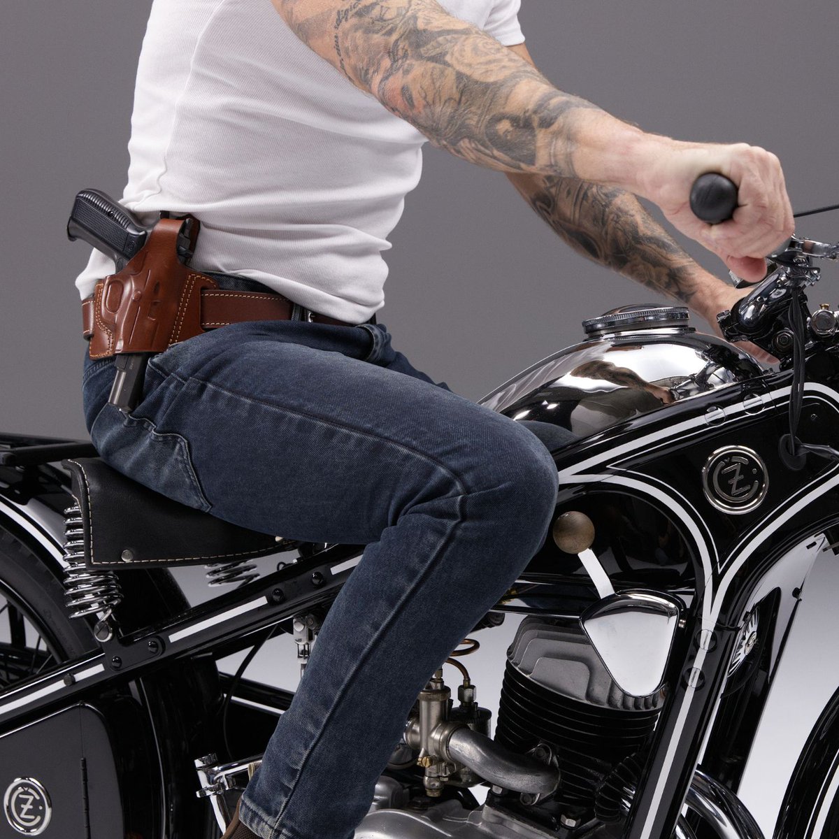 Open-barrel holsters have a solid fan base — and for good reason. The FALCO C102 Osprey offers excellent belt stability, clean concealment, and a thumb break that’s secure without slowing you down. A perfect match for the new CZ 75 LEGEND. #czguns #cz75legend